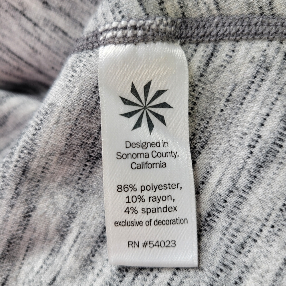 Athleta En Route Dress Size XS Heather Gray Short Sleeve 1/4 Back Zip Stretch - Picture 6 of 11